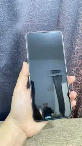 Samsung flip 6 8/512