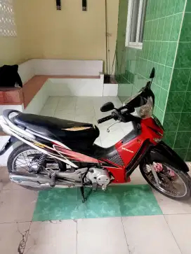 Supra x 125 tahun 2006