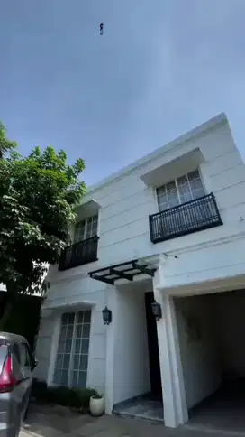 Disewakan Rumah Kantor + Usaha – Lokasi Strategis Surabaya Barat