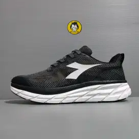 SEPATU DIADORA RUNNING MENS. SIZE 42