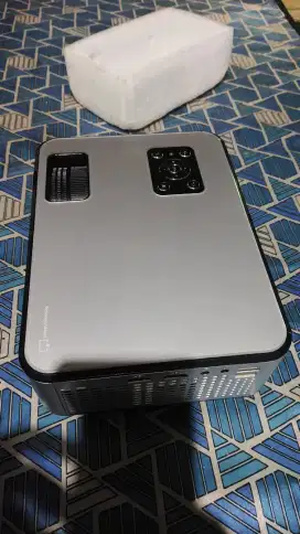 Jual Cepat aja nih Proyektor merek (Cheerlux C9)