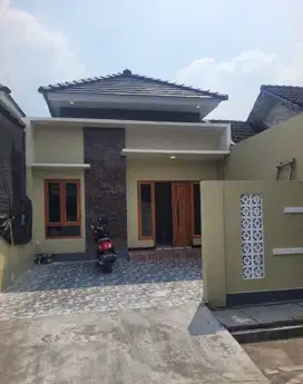 Wiyung Surabaya | Rumah Baru 102m² SHM Balas Klumprik Gunungsari UNESA