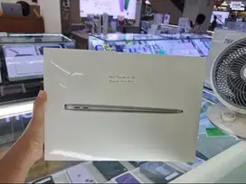 Apple Macbook Air M1 8/256GB iBox New BNIB Segel