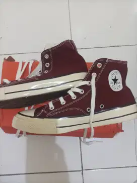 Sepatu Converse High