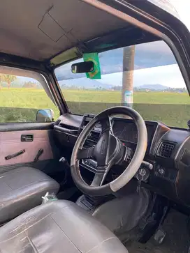 Mobil suzuki katana tahun 1992