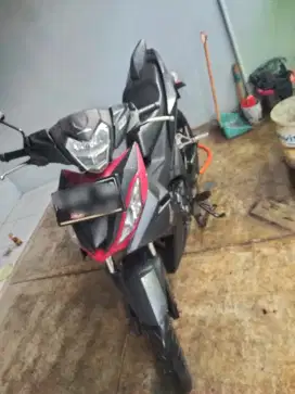 Hinda Supra gtr 150