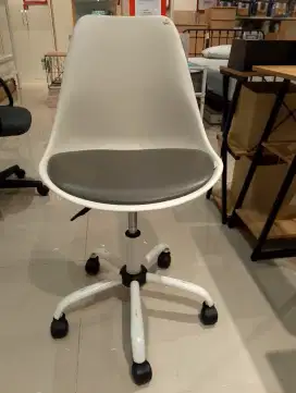 Kursi Kantor Estetik
