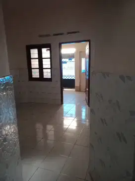 NEGO Disewakan rmh 2lantai(ada GAS ALAM) dkt alun2 kota crb&grage mall