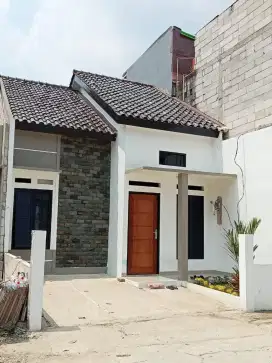 Rumah minimalis dekat stasiun di kota Depok
