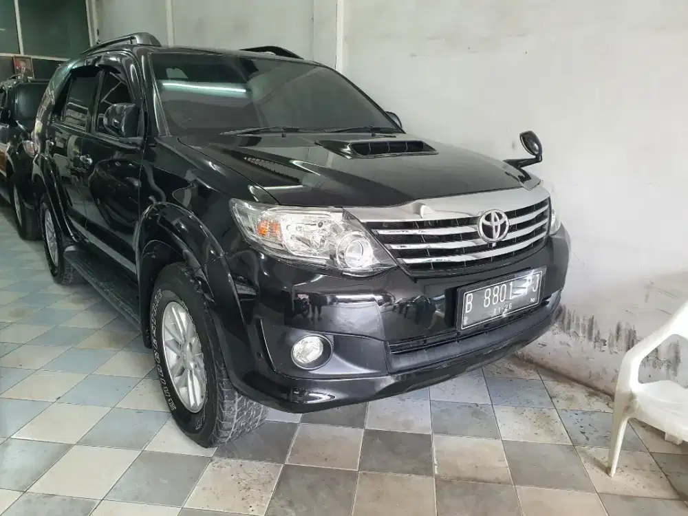 Fortuner diesel 2.5G MT 2012