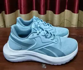 Sepatu Reebok like new