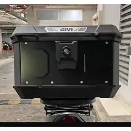 Box Givi MTN39 Baru