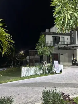 RUMAH 2 LANTAI SIAP HUNI DI TEMBALANG