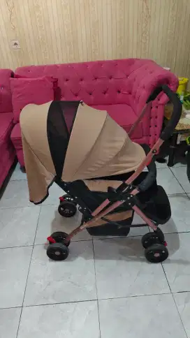 Stroller bayi coklat