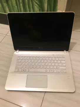 Laptop SONY Vaio Core i3 (2015) 3jam 14 inc ram 4/500 gb awet murah