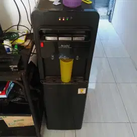 Dispenser air minum