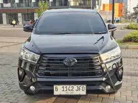 TOYOTA INNOVA G AT SOLAR 2023 HITAM