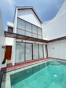 BRAND-NEW MODERN VILLA IN UNGASAN