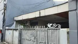 Lokasi Strategis Dekat Pasar Kopro, Rumah Tanjung Duren Jakarta Barat