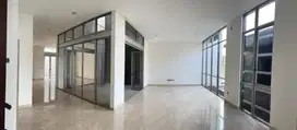 Disewakan rumah Golf Island unit sangat terawat