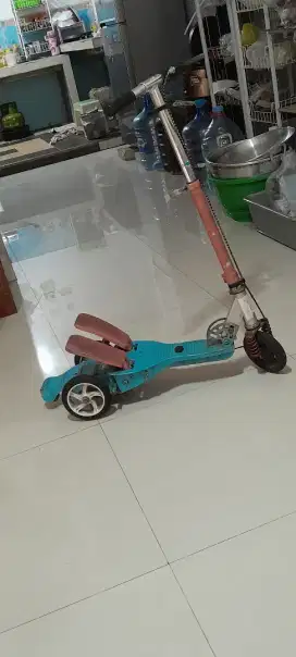 Skuter anak bekas