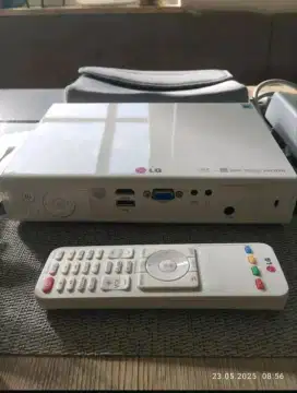 Projector LG PA72G lengkap mulus proyektor led