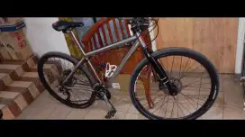 Sepeda MTB gravel titanium