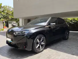 BMW iX 2023 Listrik