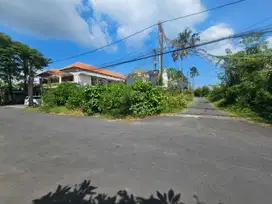 Tanah dewi saraswati seminyak bali
