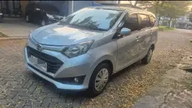Dijual Daihatsu Sigra Silver 2019