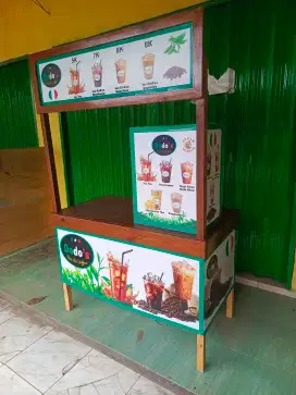 Meja Jualan Es dan Makanan