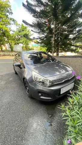 KIA RIO 2012 1.4/AT Hatchback