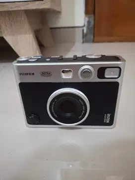Kamera Fujifilm Instax Mini Evo