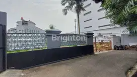 Rumah Lama Hitung Tanah Meruya Dekat Pusat Kuliner Jakarta Barat