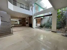 Disewakan rumah graha family Blok O , cocok untuk expat