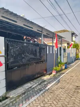 RUMAH STRATEGIS DI DEKAT EXIT TOL GAYAM BEBAS BANJIR  JALAN BADAK