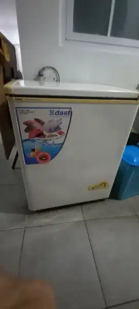 Freezer Merk Dast