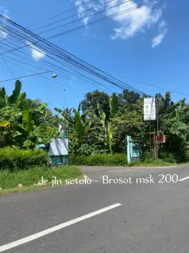 Di jual tanah pekarangan di Ngipik