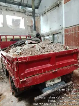 Jasa buang puing tanah