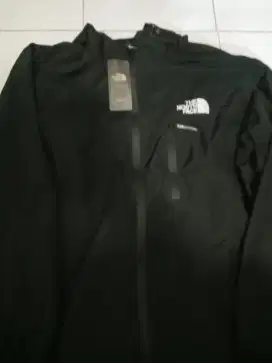 Jaket tnf hitam size xl