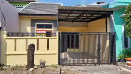Dikontrakkan/disewakan rumah dg 3 kamar tidur