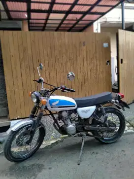 Cb 125 tahun 1975