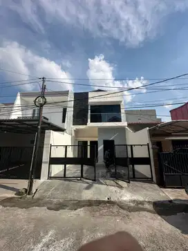 Jual rumah baru 2 lantai Darmo indah Surabaya Barat