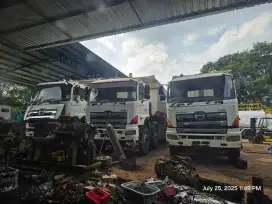 Hino 700 Trintin