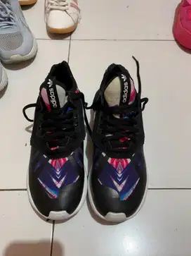 Adidas tubular no 37,5