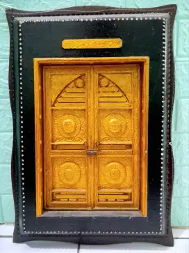 Bingkai kaligrafi replika pintu ka'bah