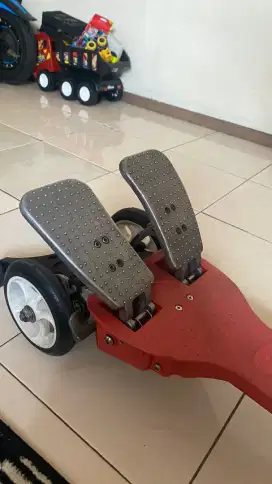 Skuter injak anak