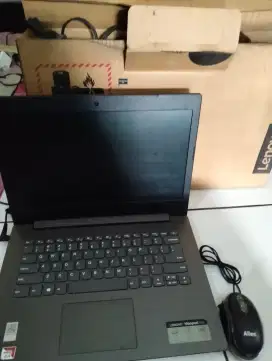 Laptop Lenovo Ideapad 330 ram 4gb storage 500gn