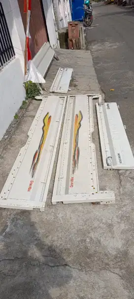 Pintu bak grand max standar