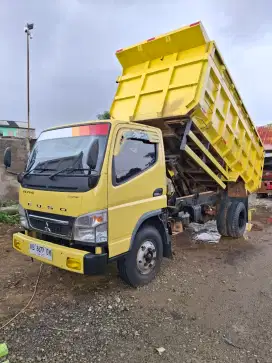 DUMP TRUCK CANTER FE 74 HD TAHUN 2023
